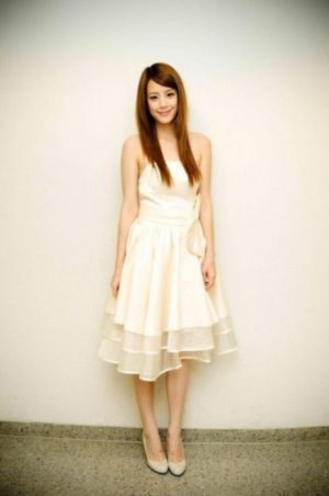 安妮海瑟薇新片《关于你的想法》