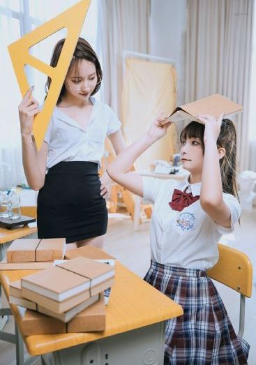 《一仆二主》电视剧